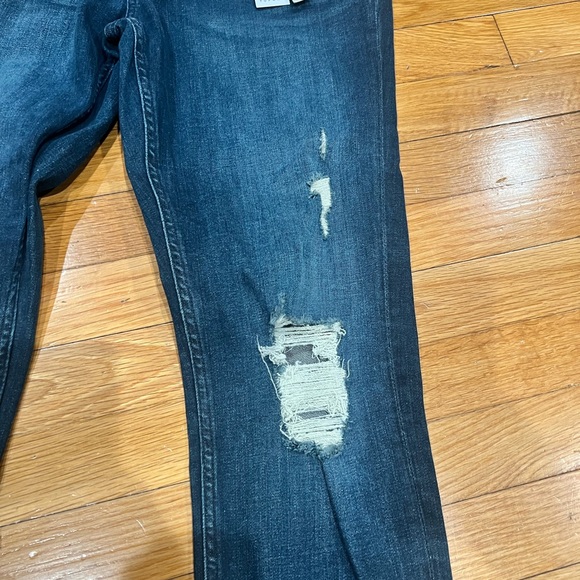Women distressed jeans - Picture 4 of 6
